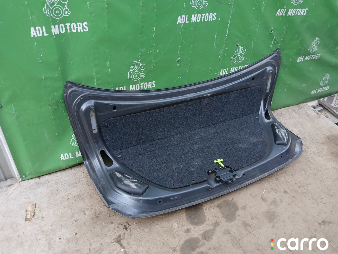 6440112B50, 6440112B30, 6440112C20, 8118700, L021020300, OEM0055BAG, STTY290750, TA03031, TCG00715B, TY12313BAX, TYCRL06600 Крышка багажника Toyota Corolla 2006г. - фото №9