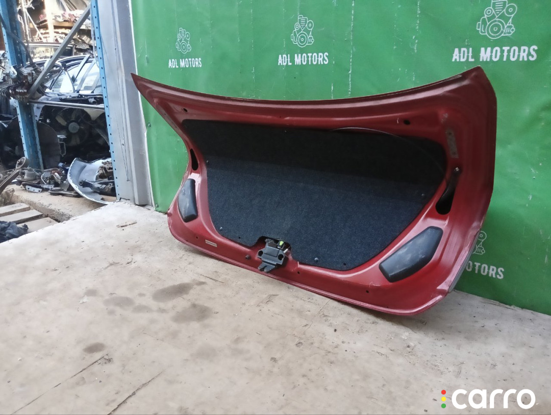 6440112B50, 6440112B30, 6440112C20, 8118700, L021020300, OEM0055BAG, STTY290750, TA03031, TCG00715B, TY12313BAX, TYCRL06600 Крышка багажника Toyota Corolla 2006г. - фото №8