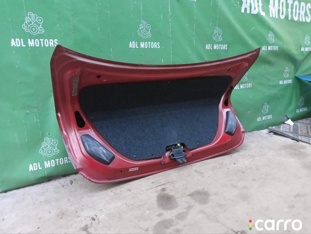 6440112B50, 6440112B30, 6440112C20, 8118700, L021020300, OEM0055BAG, STTY290750, TA03031, TCG00715B, TY12313BAX, TYCRL06600 Крышка багажника Toyota Corolla 2006г. - фото №9