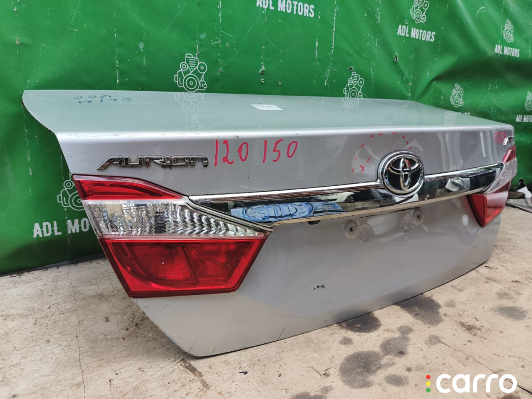 6440133590, 6440133560, 6440133580, 6440106C80, L320212CN058, OEM0054BAG, STTYL60750, TY12613BAY, ATLCM1200, SH000150 Крышка багажника Toyota Camry 2012г. - фото №3