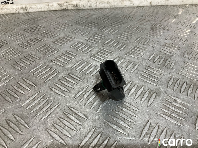 03G906051D датчик давления воздуха Audi A3 2013г. - фото №3