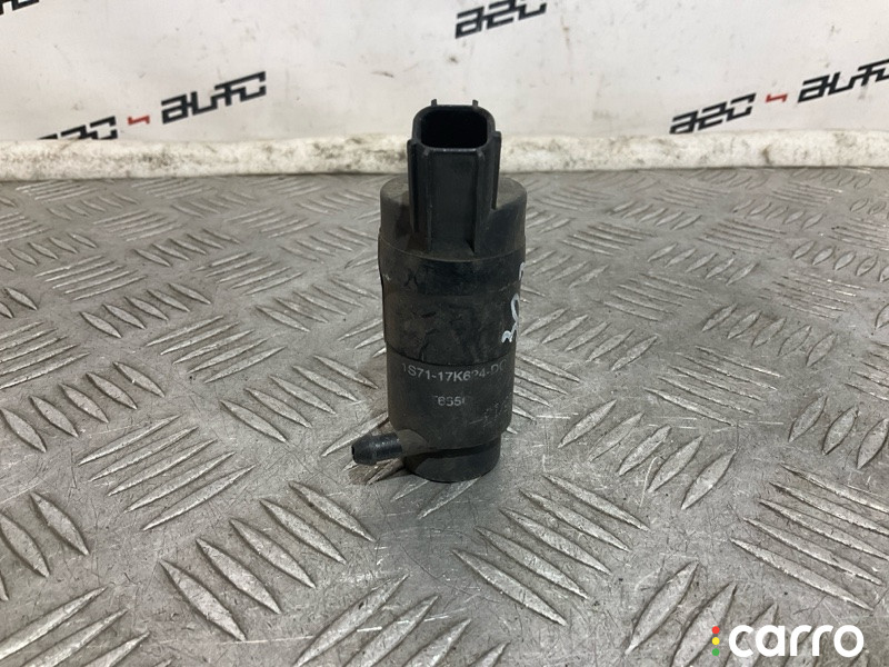 1S7117K624DC насос стеклоомывателя Volvo S60 2005г. - фото №3