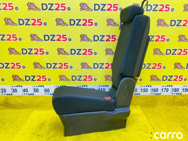 883175TA0A, 5246 бардачок между сиденьями NISSAN SERENA 2016г. - фото №1