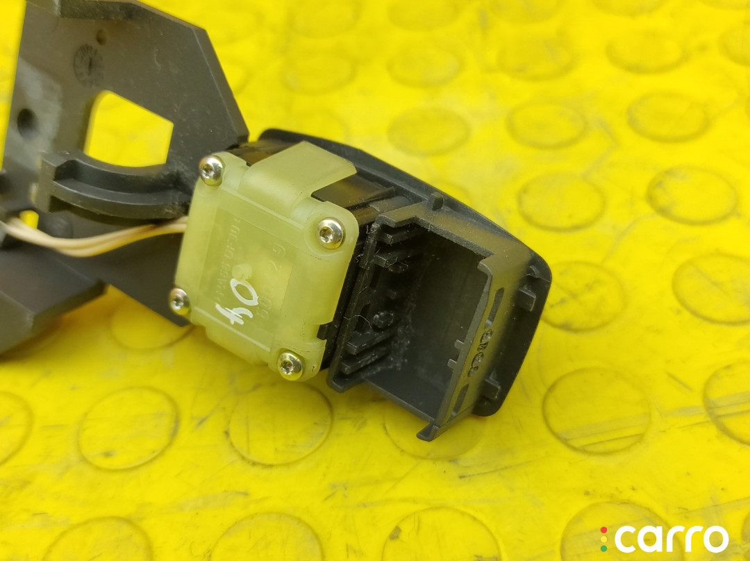 61316947786 Переключатель рулевой колонки BMW 525i 2003г. - фото №4