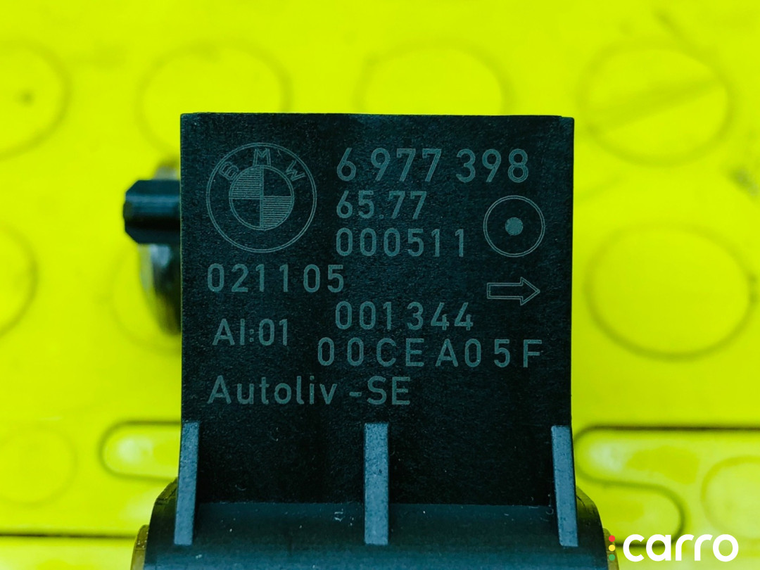 65776977398 Датчик удара BMW 525i 2005г. - фото №2