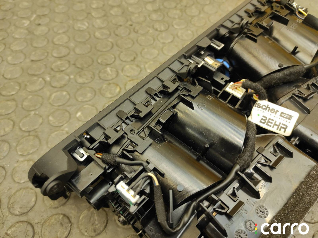 64229115860 Дефлектор салона BMW 740i 2009г. - фото №8