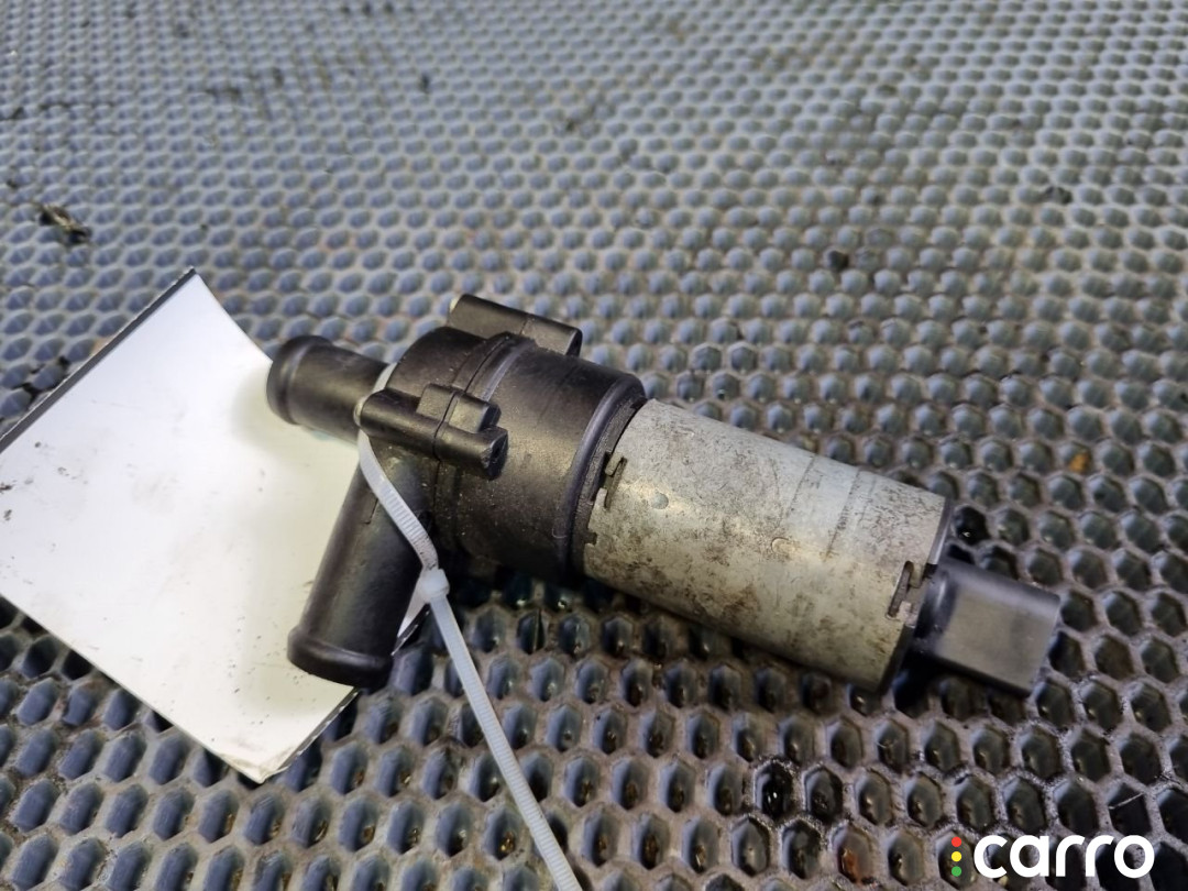 0392020073 Насос антифриза дополнительный Volkswagen Passat B5 2001г. - фото №1