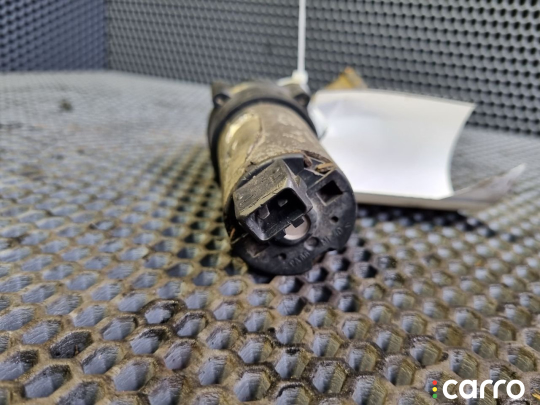 0392020024, 251965561B Насос антифриза дополнительный Seat Cordoba 1 1999г. - фото №1