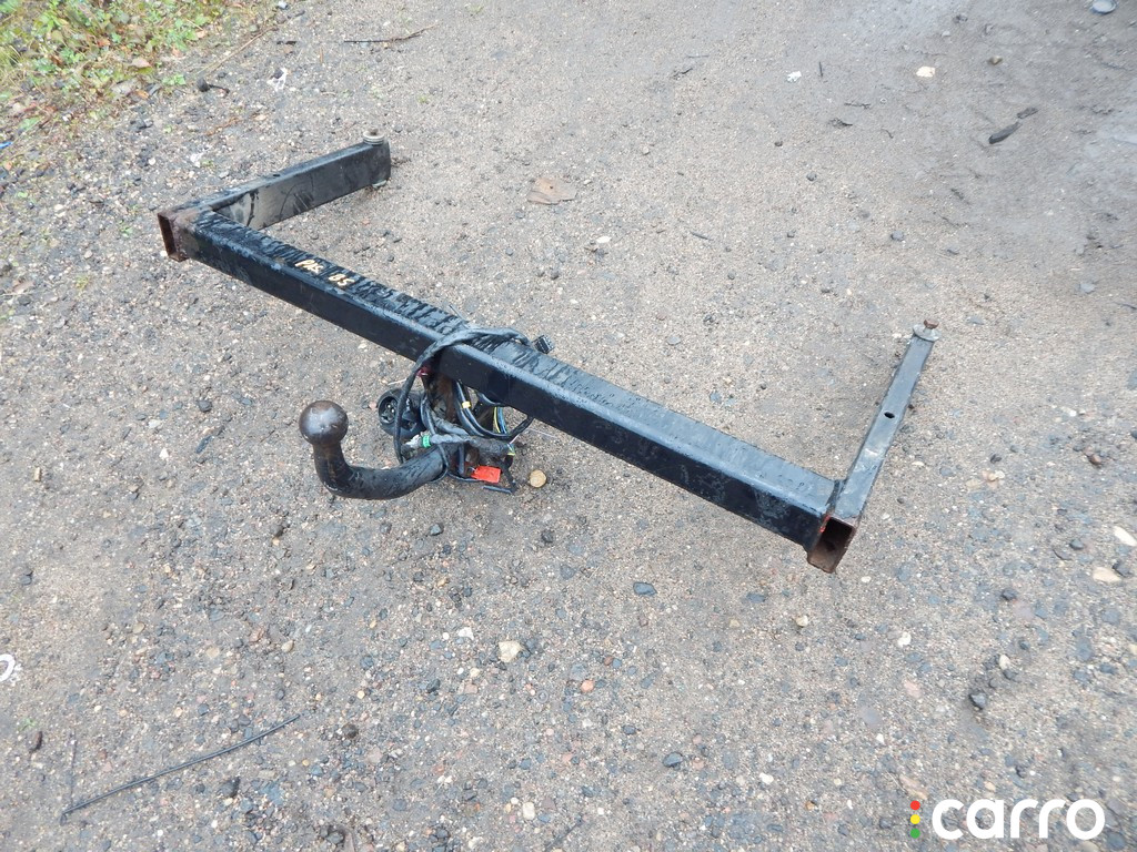 Прицепное устройство (фаркоп) VOLKSWAGEN PASSAT 5+ 2003г. - фото №1