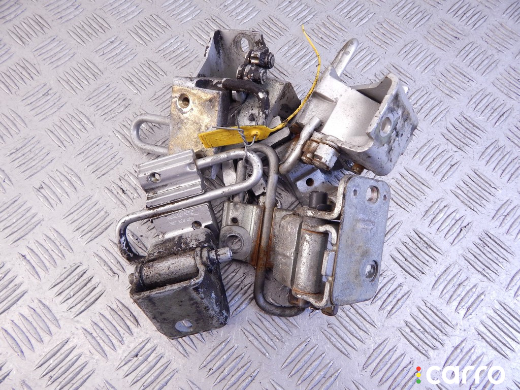Петля двери AUDI A6 (C5/B4) 2000г. - фото №1