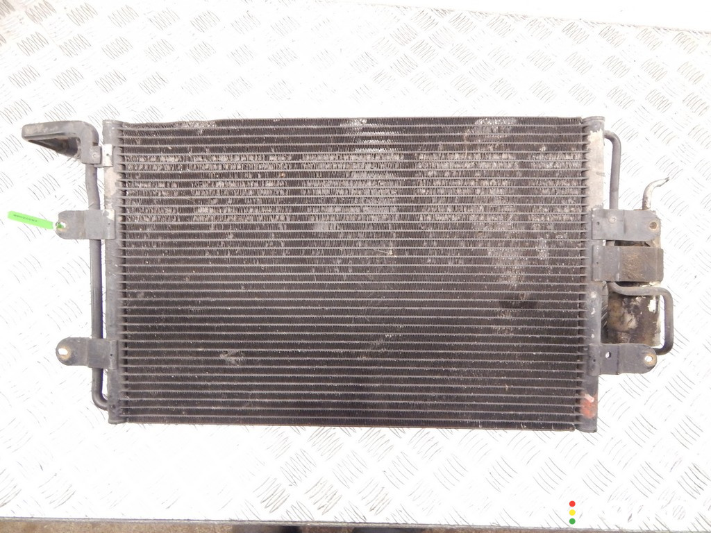 Радиатор кондиционера VOLKSWAGEN GOLF IV 2001г. - фото №5
