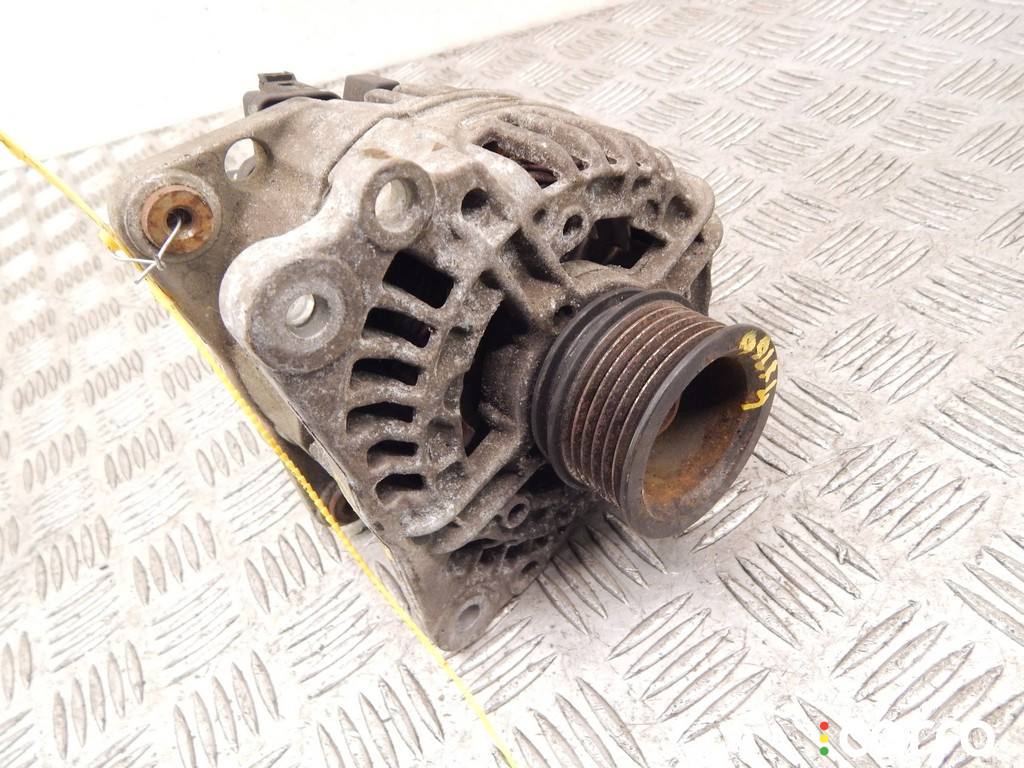 Генератор VOLKSWAGEN GOLF IV 2000г. - фото №1