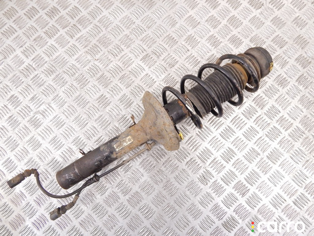 Стойка передняя левая VOLKSWAGEN GOLF IV 2000г. - фото №1