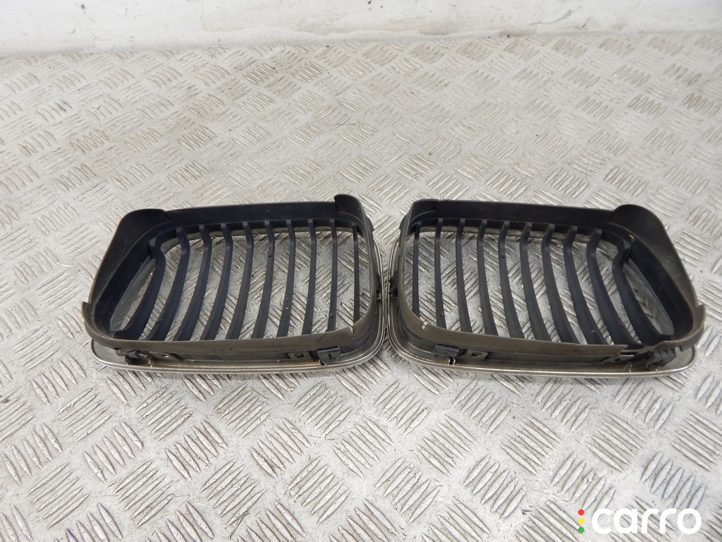 Решетка радиатора BMW 3-series (E46) 2003г. - фото №4