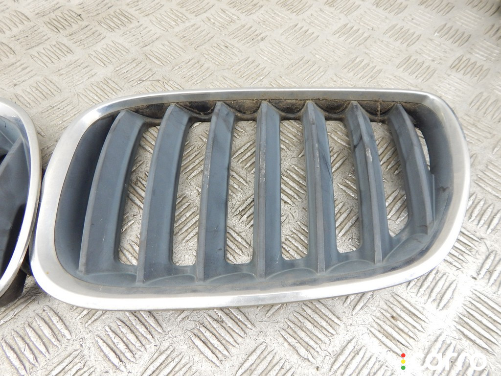 51137124815, 7124815 Решетка радиатора BMW X5-series (E53) 2004г. - фото №3