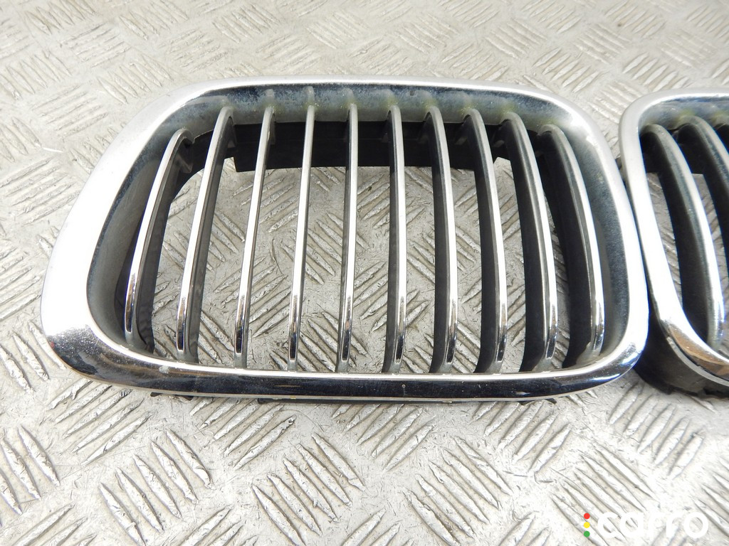 Решетка радиатора BMW 3-series (E46) 1998г. - фото №2