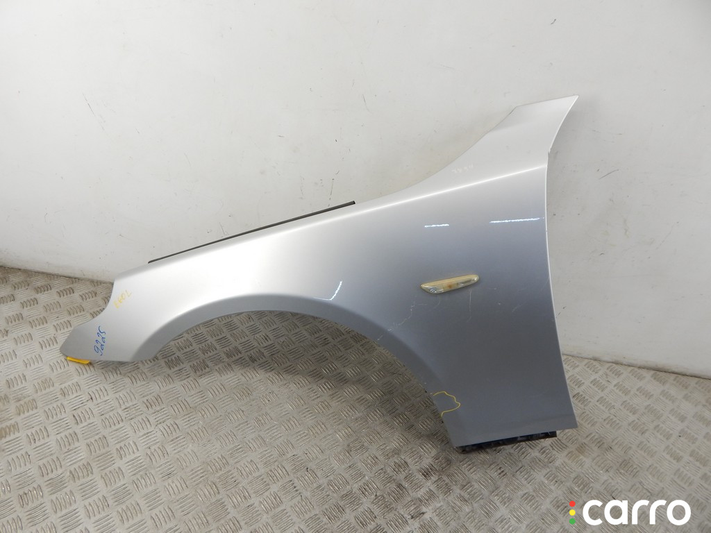 41357111429, 7111429, 41357111373, 7111373 Крыло переднее левое BMW 5-series (E60/61) 2003г. - фото №1