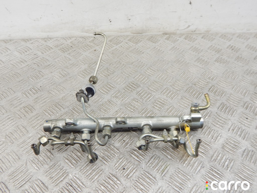 7787164, 13537787164, 13537805725, 7805725 Трубка топливная BMW 3-series (E46) 2004г. - фото №1