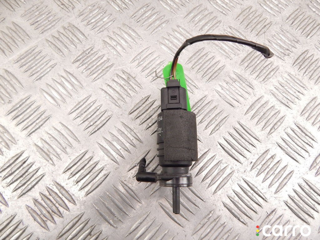8362154, 8377612, 67128377612, 67128362154, 67120154873, 0154873 Насос (моторчик) омывателя стекла BMW 3-series (E46) 2001г. - фото №1