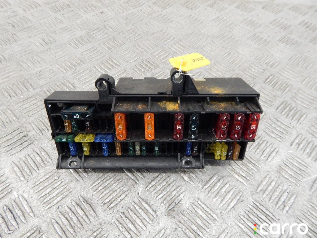 61136900582, 6900582, 61130300432, 0300432 Блок предохранителей BMW 7-series (E65/66) 2002г. - фото №1