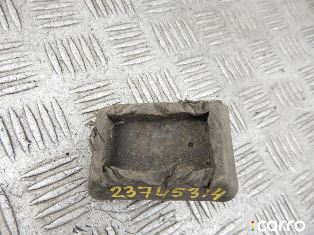 51718204244, 8204244, 51717001650, 7001650 Опора под домкрат (поддомкратная подушка) BMW 5-series (E39) 1999г. - фото №2