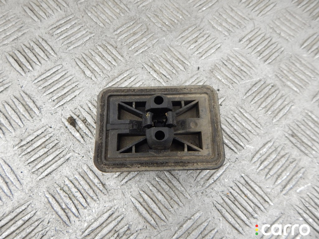 51718268885, 8268885, 51710153103, 0153103, 51718233281, 8233281 Опора под домкрат (поддомкратная подушка) BMW 3-series (E46) 2002г. - фото №1