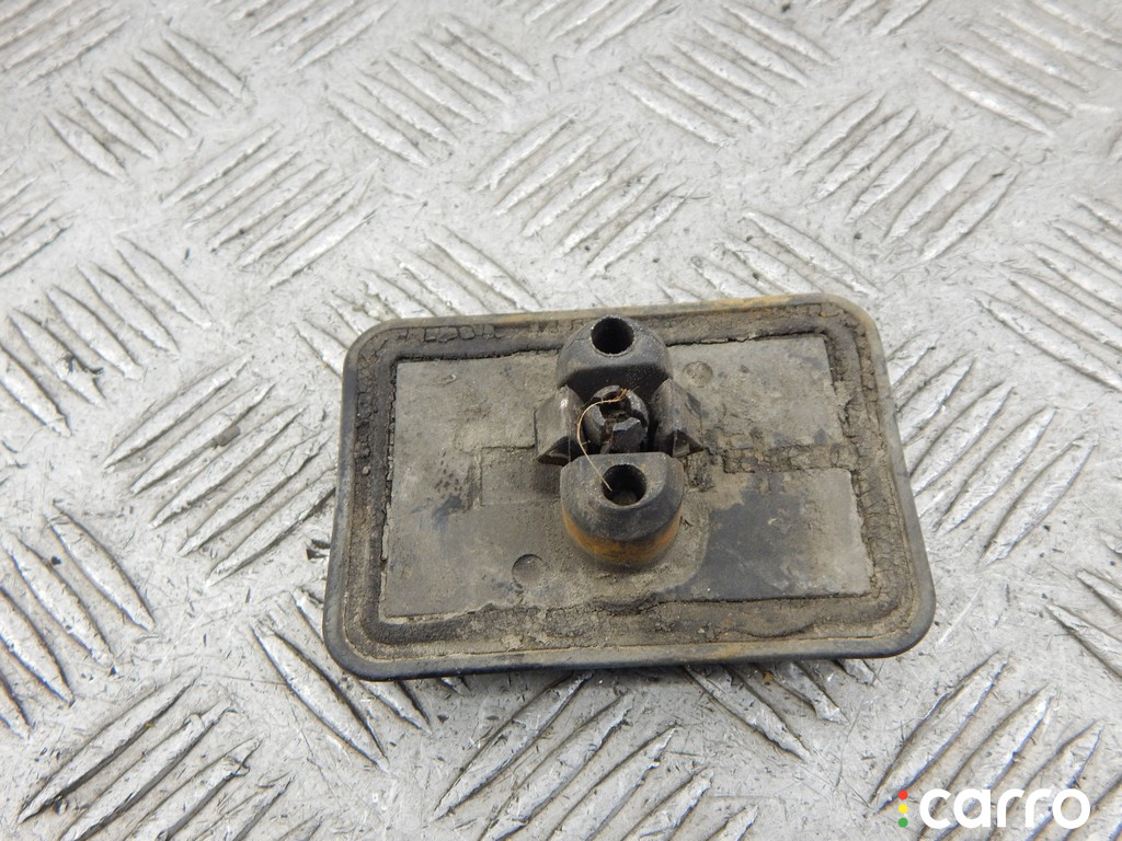 51718204244, 8204244, 51717001650, 7001650 Опора под домкрат (поддомкратная подушка) BMW 5-series (E39) 2003г. - фото №2