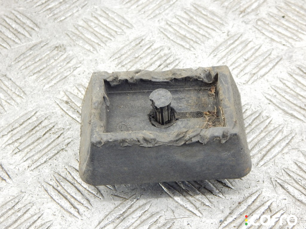 51718268885, 8268885, 51710153103, 0153103, 51718233281, 8233281 Опора под домкрат (поддомкратная подушка) BMW 3-series (E46) 2003г. - фото №1