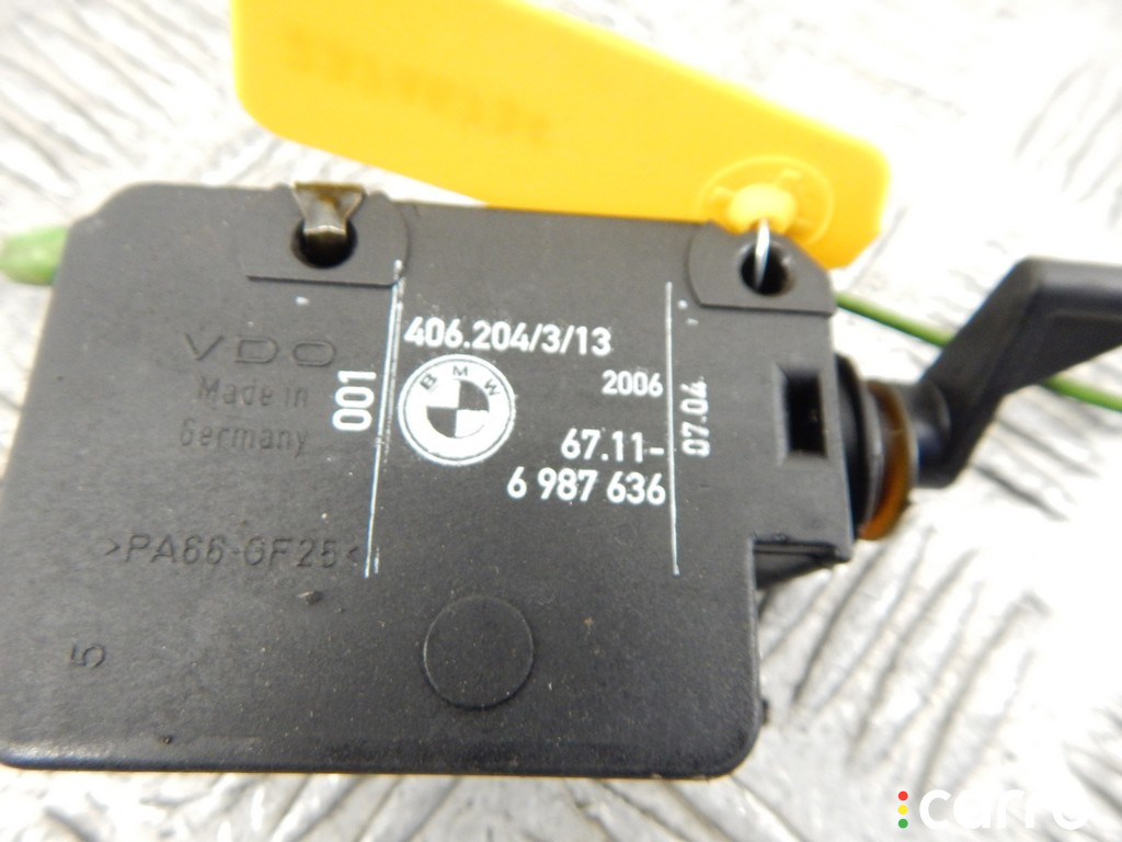 67116987636, 6987636, 67116923974, 6923974 Электропривод запирания лючка топливного бака BMW X5-series (E53) 2006г. - фото №2