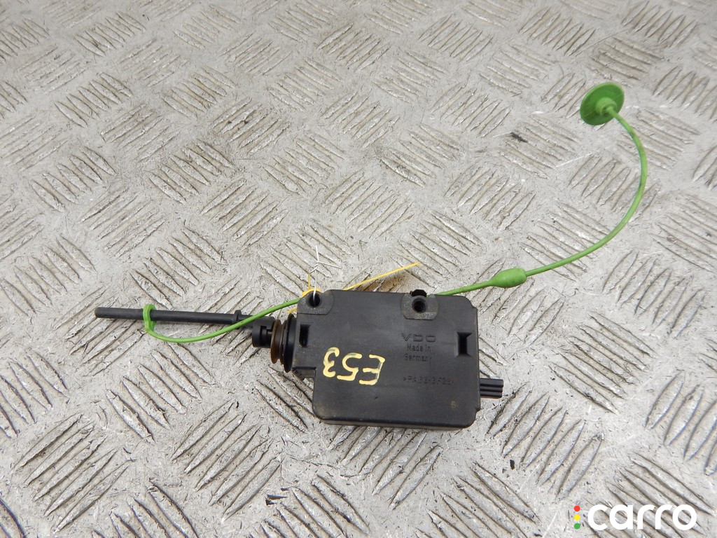 67116987636, 6987636, 67116923974, 6923974 Электропривод запирания лючка топливного бака BMW X5-series (E53) 2006г. - фото №3