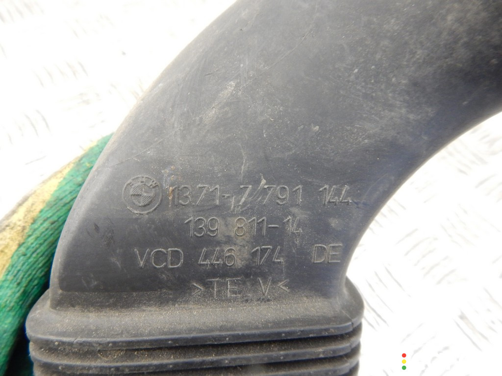 7791144, 13717791144 Патрубок воздушного фильтра BMW X5-series (E53) 2005г. - фото №3