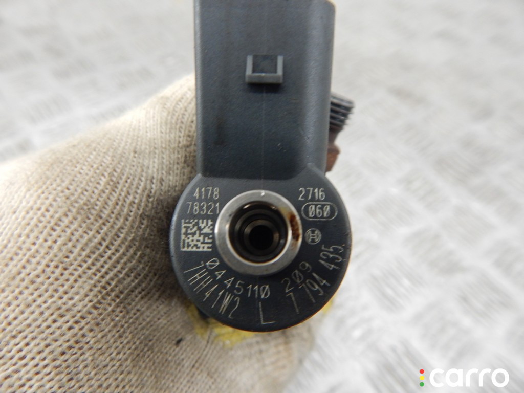 13537794435, 7794435 Форсунка BMW 5-series (E60/61) 2007г. - фото №2
