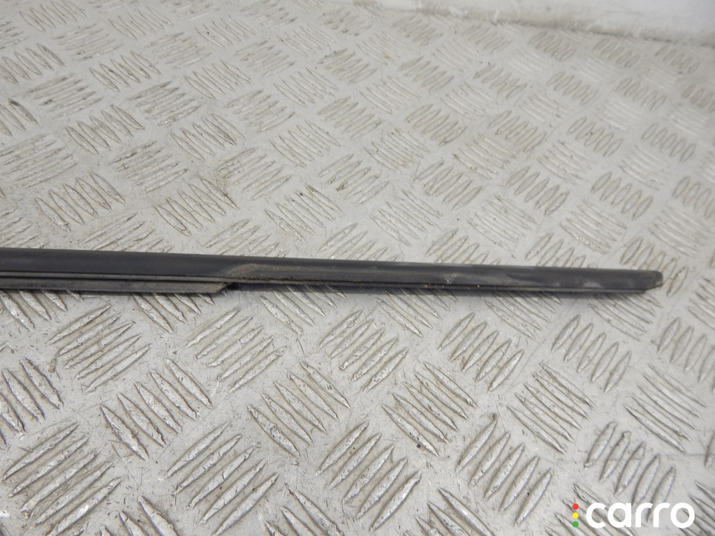 51337258295, 7258295 Молдинг стекла двери передней левой наружный BMW 3-series (F30/31) 2014г. - фото №3