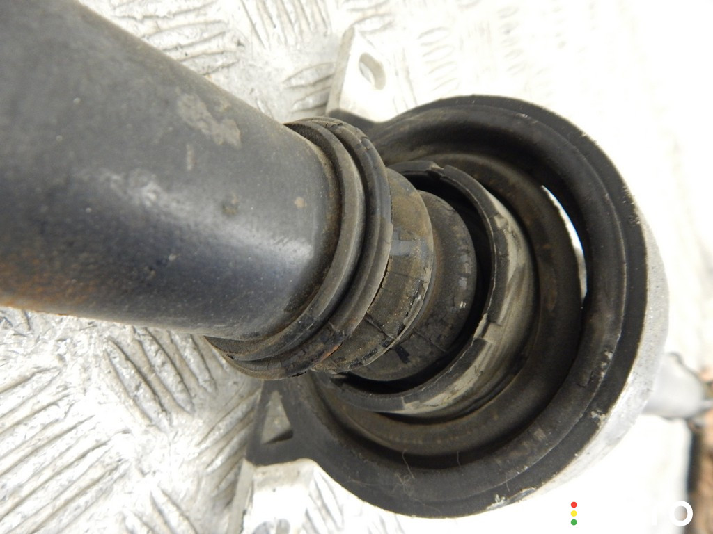 26107564736, 7564736 Карданный вал BMW X3-series (E83) 2007г. - фото №3