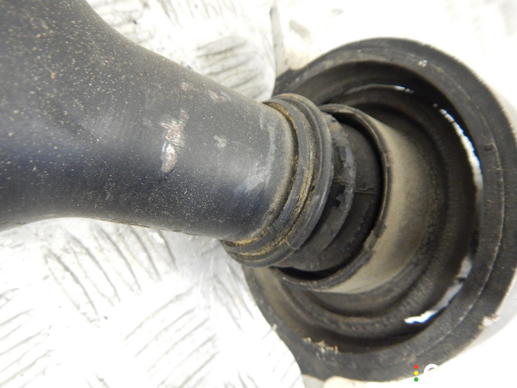 7573482, 26107573482, 26107527376, 7527376 Карданный вал BMW X1-series (E84) 2011г. - фото №3