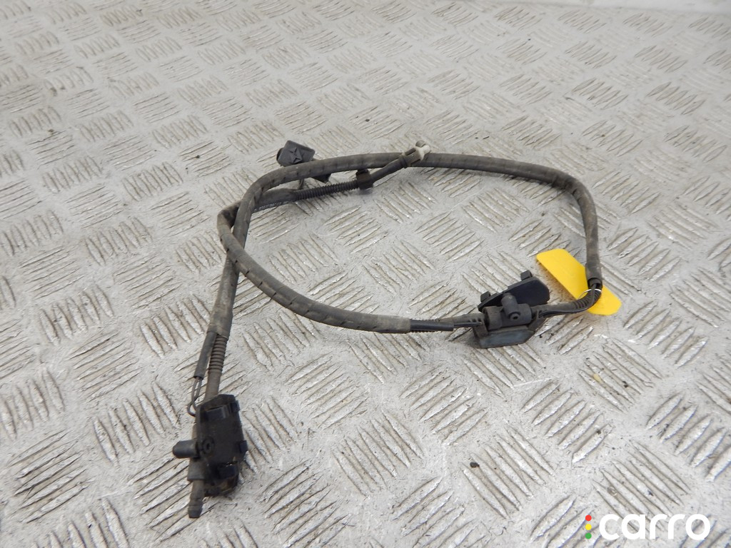 Форсунка омывателя BMW 3-series (F30/31) 2013г. - фото №1