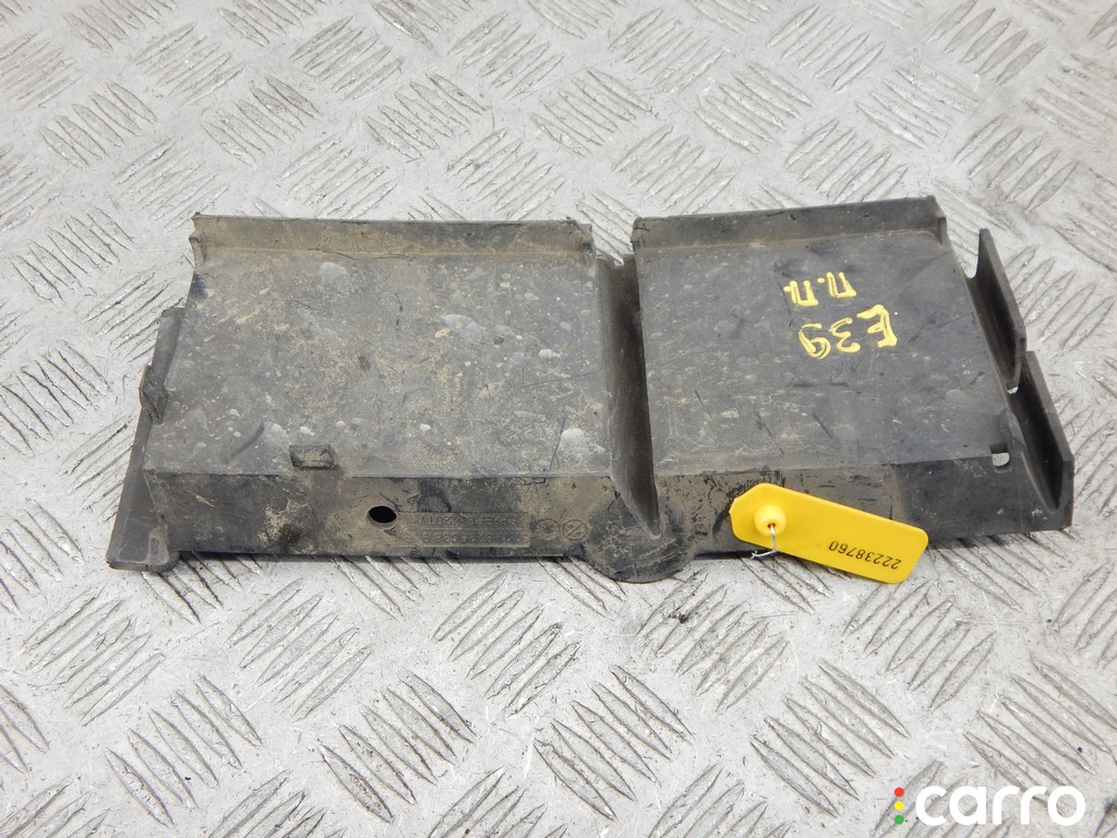 8235638, 8174848, 51118235638, 51118174848 Заглушка (решетка) в бампер передний BMW 5-series (E39) 1998г. - фото №2