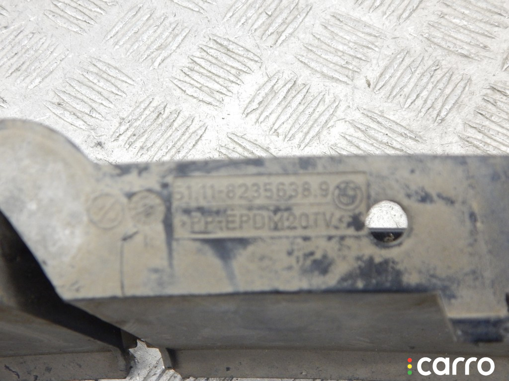 8235638, 8174848, 51118235638, 51118174848 Заглушка (решетка) в бампер передний BMW 5-series (E39) 1999г. - фото №3