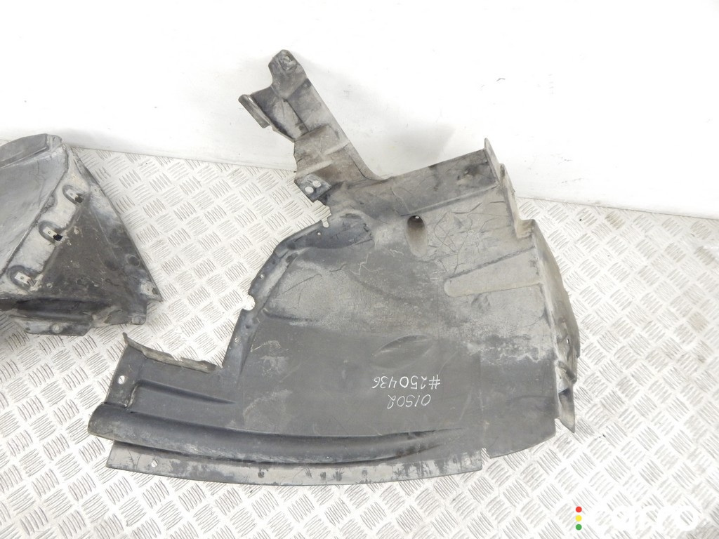 51717186727, 7186727 Защита арок передняя левая (подкрылок) BMW 5-series (F10/11) 2014г. - фото №5