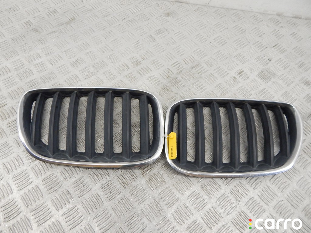 51137113734, 7113734 Решетка радиатора BMW X5-series (E53) 2006г. - фото №1