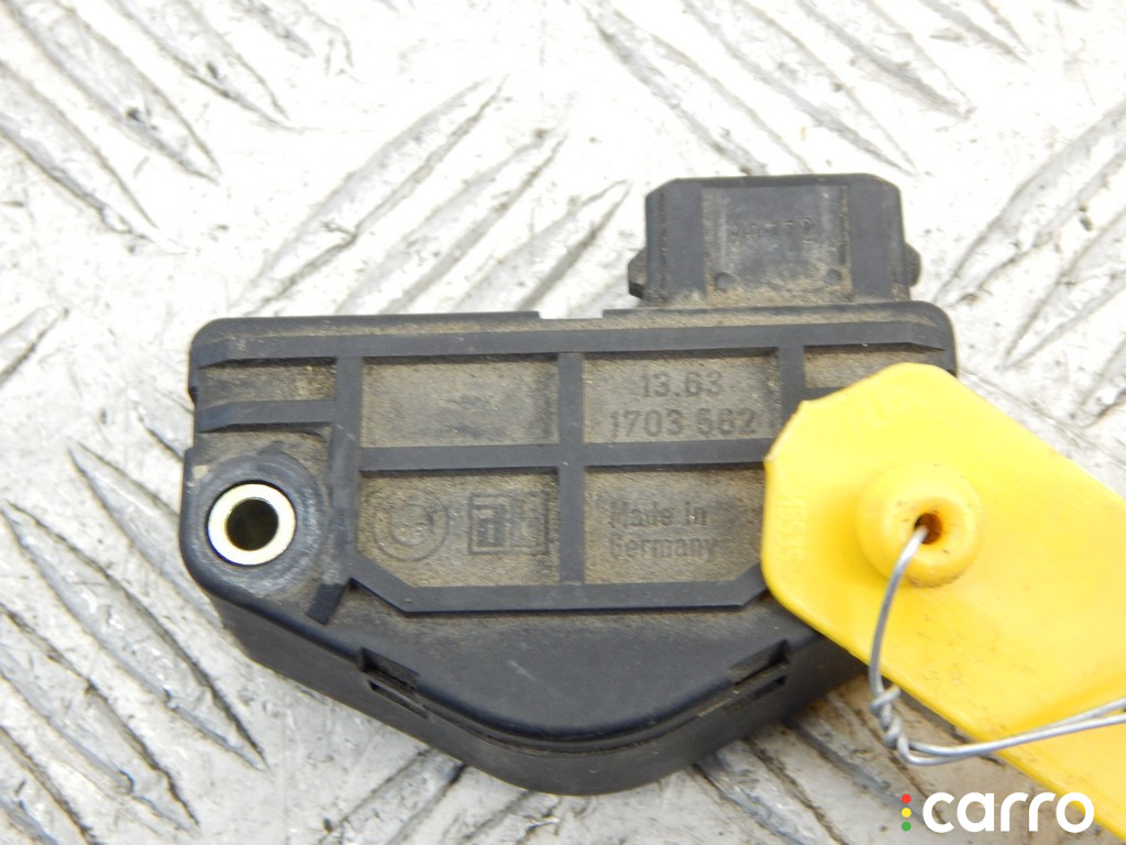 13631703562, 1703562 Датчик положения дроссельной заслонки BMW 5-series (E39) 1998г. - фото №1