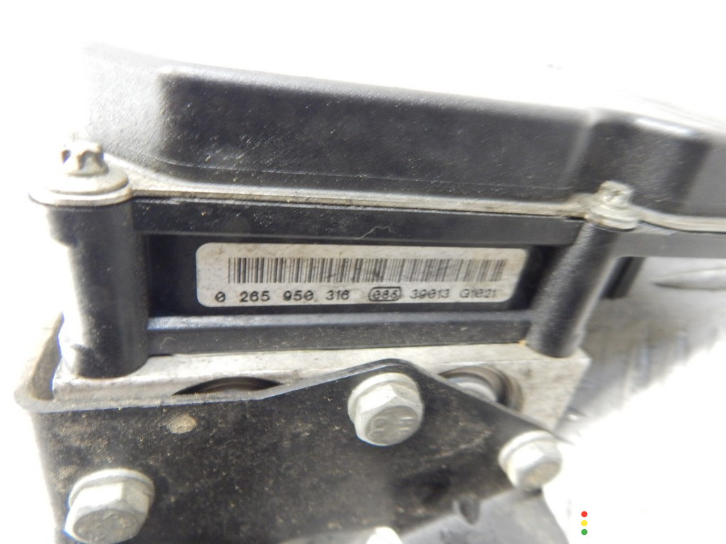 34516767239, 6767239 Блок ABS BMW 5-series (E60/61) 2003г. - фото №3