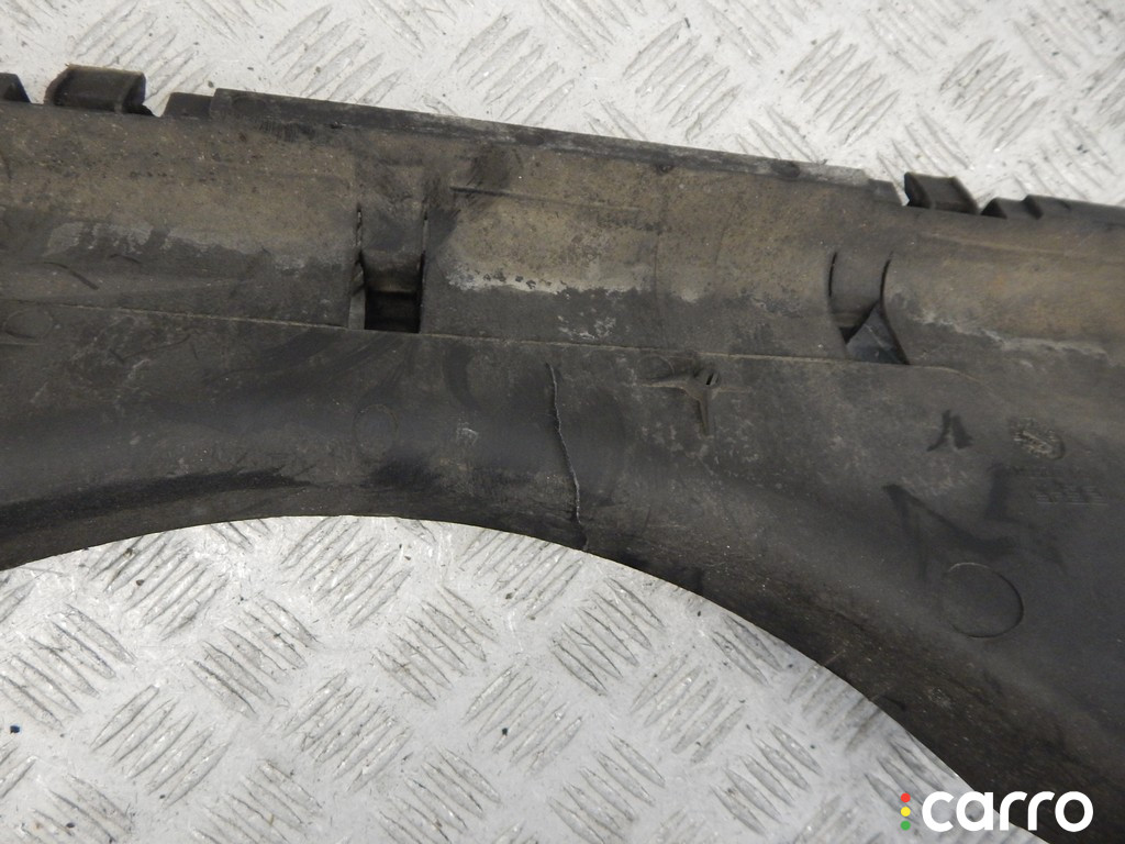 1705580, 17111705580 Диффузор вентилятора BMW 5-series (E39) 2002г. - фото №5
