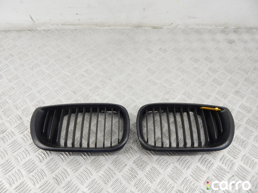 Решетка радиатора BMW 3-series (E46) 2003г. - фото №1