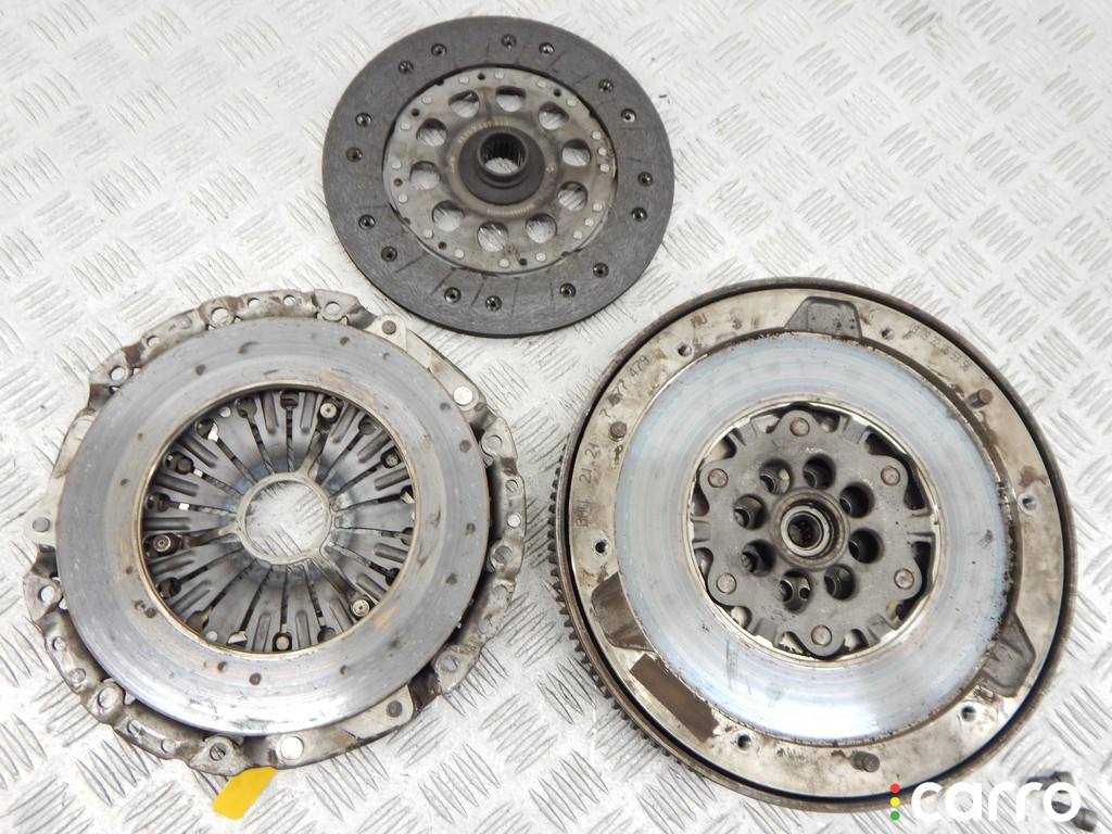 7637279, 21207637279, 7577479, 21207577479, 21207567829, 7567829 Маховик BMW 1-series (E87) 2009г. - фото №1