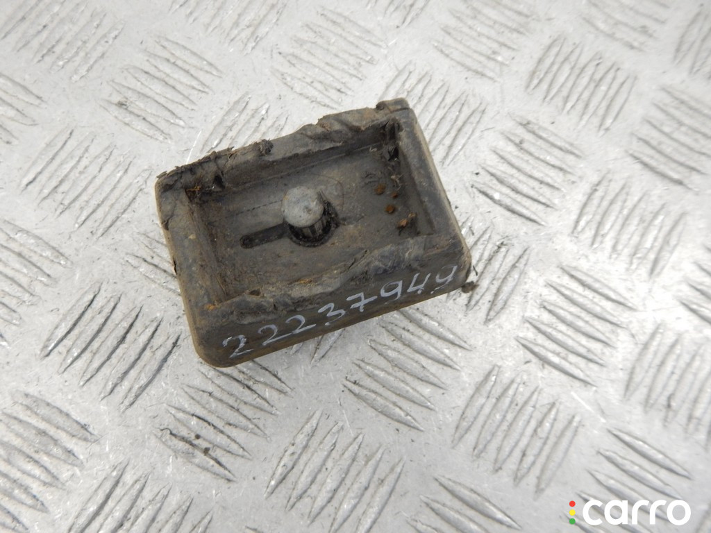 51718204244, 8204244, 51717001650, 7001650 Опора под домкрат (поддомкратная подушка) BMW 5-series (E39) 2002г. - фото №1