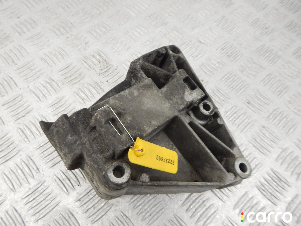 64557512556, 7512556 Кронштейн компрессора кондиционера BMW 5-series (E60/61) 2003г. - фото №1