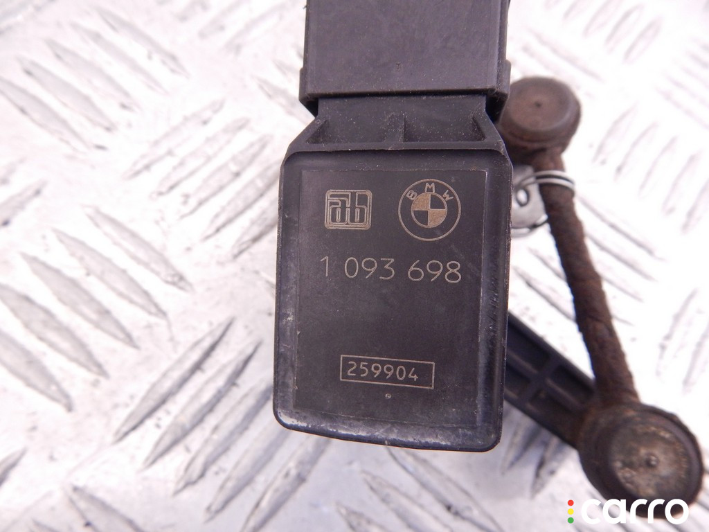 1093698, 37146784697, 37146763738, 37141093698, 6784697, 37146778812, 6778812, 6763738, 37141093700, 1093700, 37140141445, 0141445, 37140150957, 0150957 Датчик положения кузова BMW 5-series (E39) 1999г. - фото №4