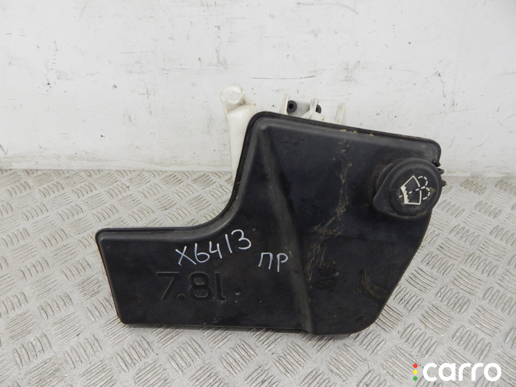 8252738, 61678252738 Бачок омывателя BMW X5-series (E53) 2004г. - фото №1
