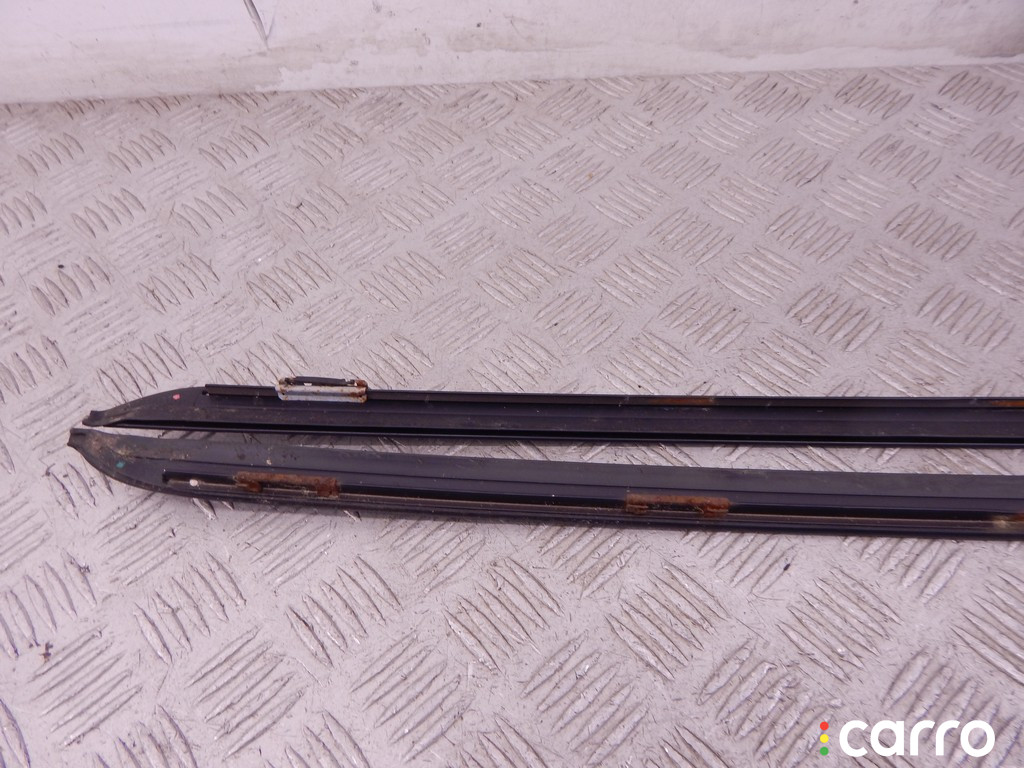Молдинг стекла лобового BMW 5-series (E60/61) 2009г. - фото №3